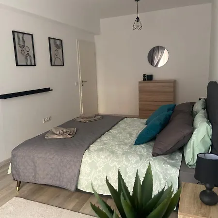 Apartment Divany - Coresi Mall