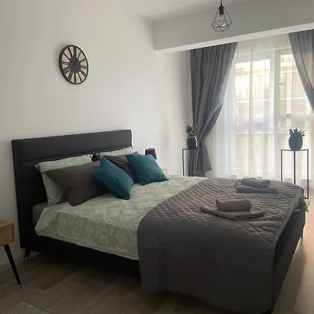 Divany - Coresi Mall Apartment *
